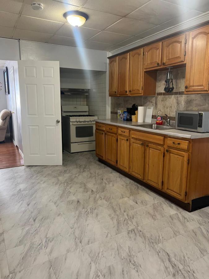 Lovely Three Bedroom Apartment Near Jersey City And Newyork Linden Exterior foto